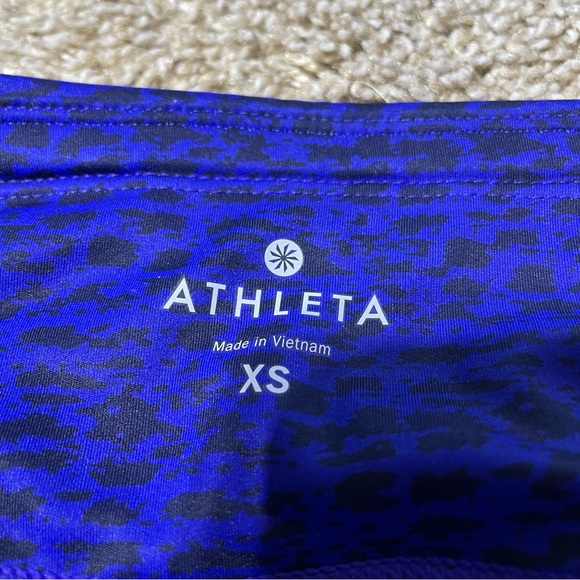 Athleta Asym Sonar Camo 7/8 Leggings XS - Picture 6 of 9